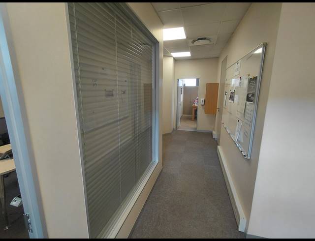 190M² OFFICE TO LET IN MIDRIDGE PARK